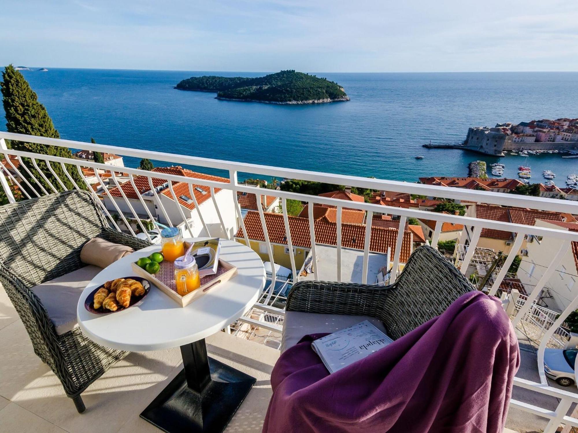 Ploce Apartments-One-Bedroom Apartment With Terrace And Sea View Dubrovnik Dış mekan fotoğraf