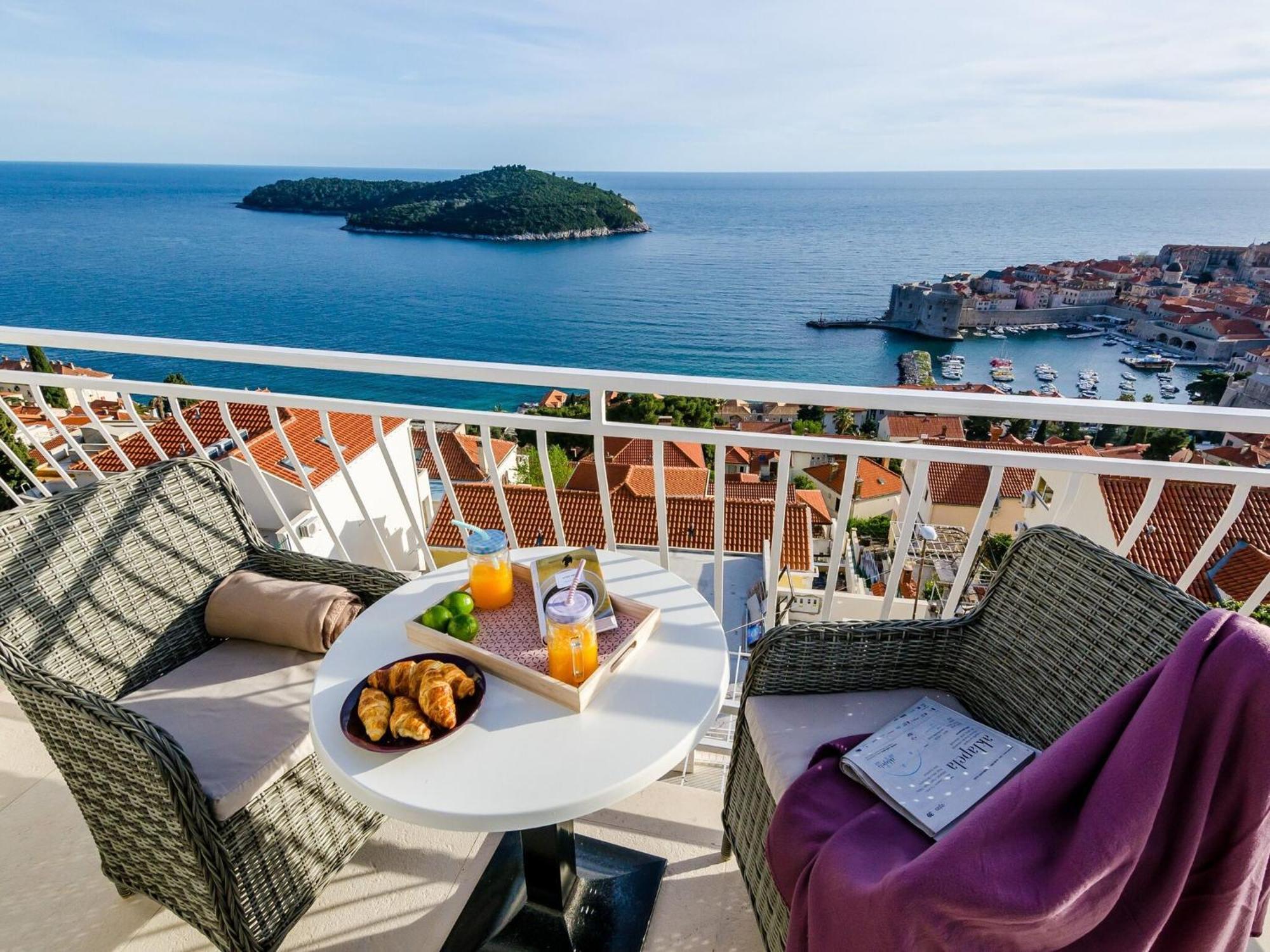 Ploce Apartments-One-Bedroom Apartment With Terrace And Sea View Dubrovnik Dış mekan fotoğraf